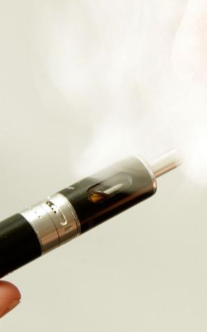 Polscy naukowcy zbadają wpływ nowatorskich wyrobów tytoniowych na zdrowie. Porównają je z tradycyjnymi papierosami