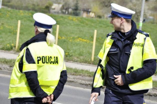 Nietrzeźwa matka przywiozła 6-latkę do szkoły