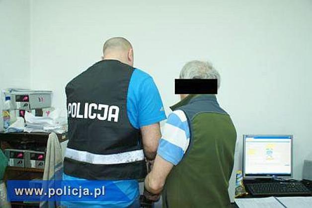Obnażał się przed dziećmi